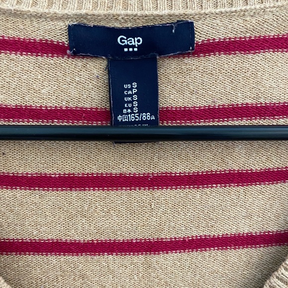 GAP sweater🤎💕 - Picture 3 of 3